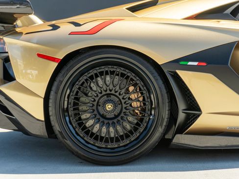 Used 2020 Lamborghini Aventador SVJ AWD/4WD image 37