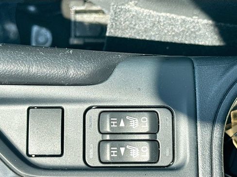 Used 2020 Subaru Forester Premium AWD/4WD image 19