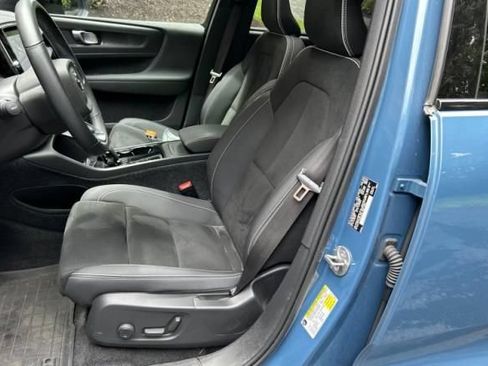 Used 2023 Volvo C40 P8 Recharge Plus w/ Climate Package AWD/4WD image 5