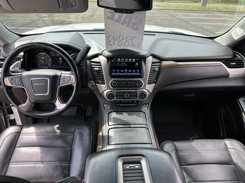 Used 2019 GMC Yukon XL Denali w/ Denali Ultimate Package AWD/4WD image 46
