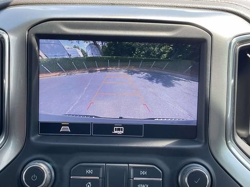 Used 2022 Chevrolet Silverado 1500 LT Trail Boss w/ Convenience Package II AWD/4WD image 19