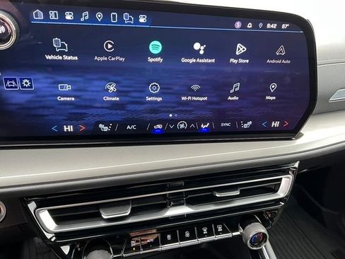 Used 2024 Chevrolet Traverse LT w/ LPO, Floor Liner Package image 23