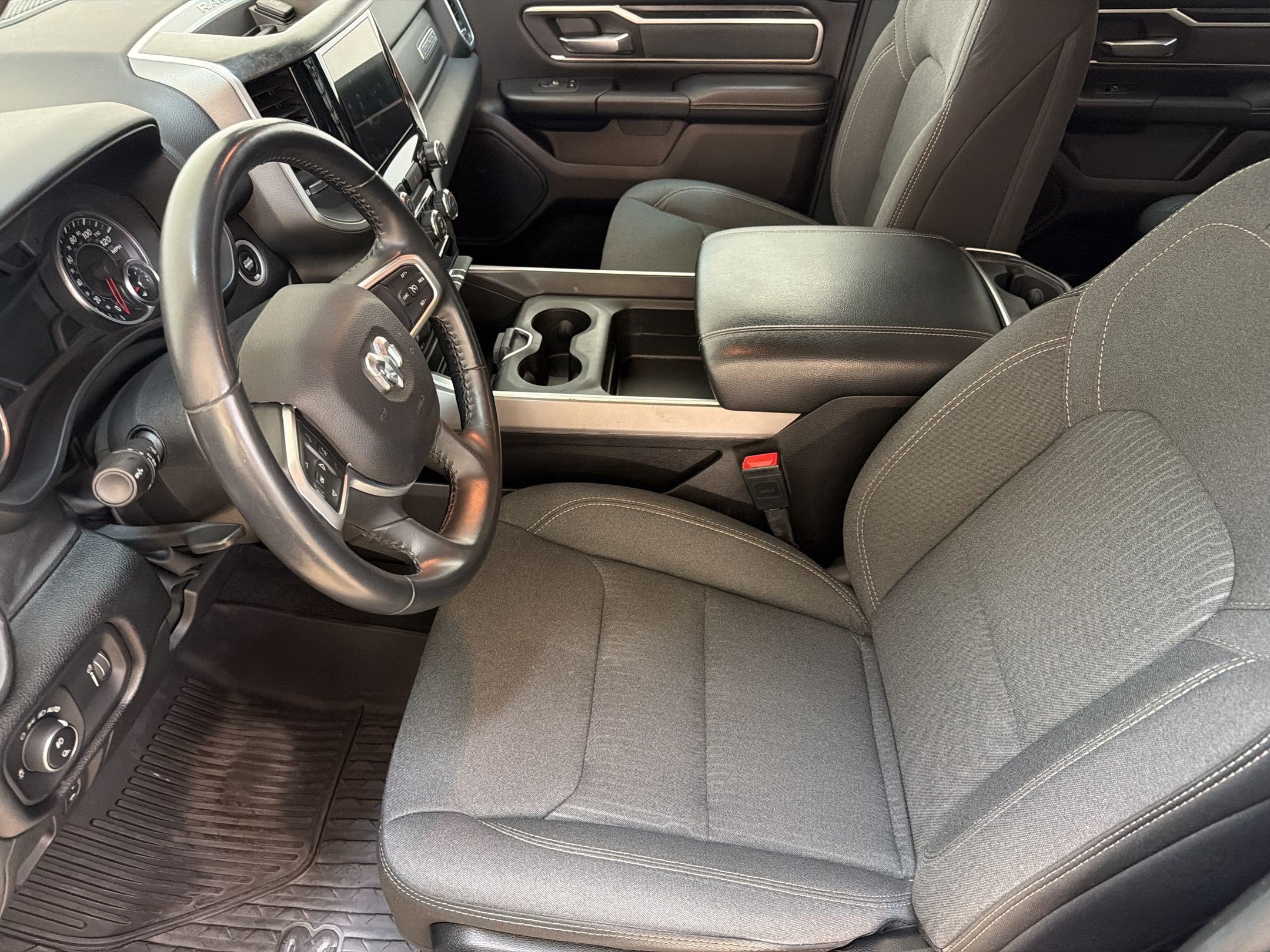 Used 2022 RAM 1500 Big Horn AWD/4WD image 5