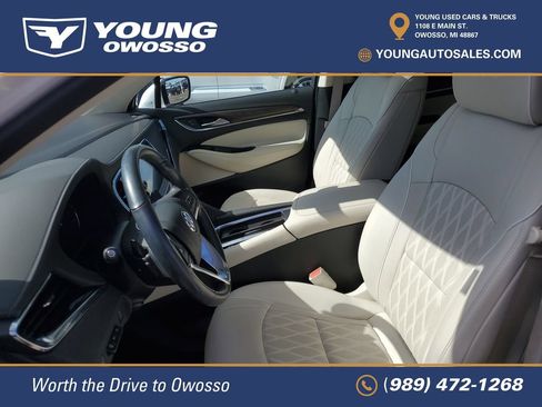 Used 2024 Buick Enclave Avenir w/ Avenir Technology Package AWD/4WD image 7