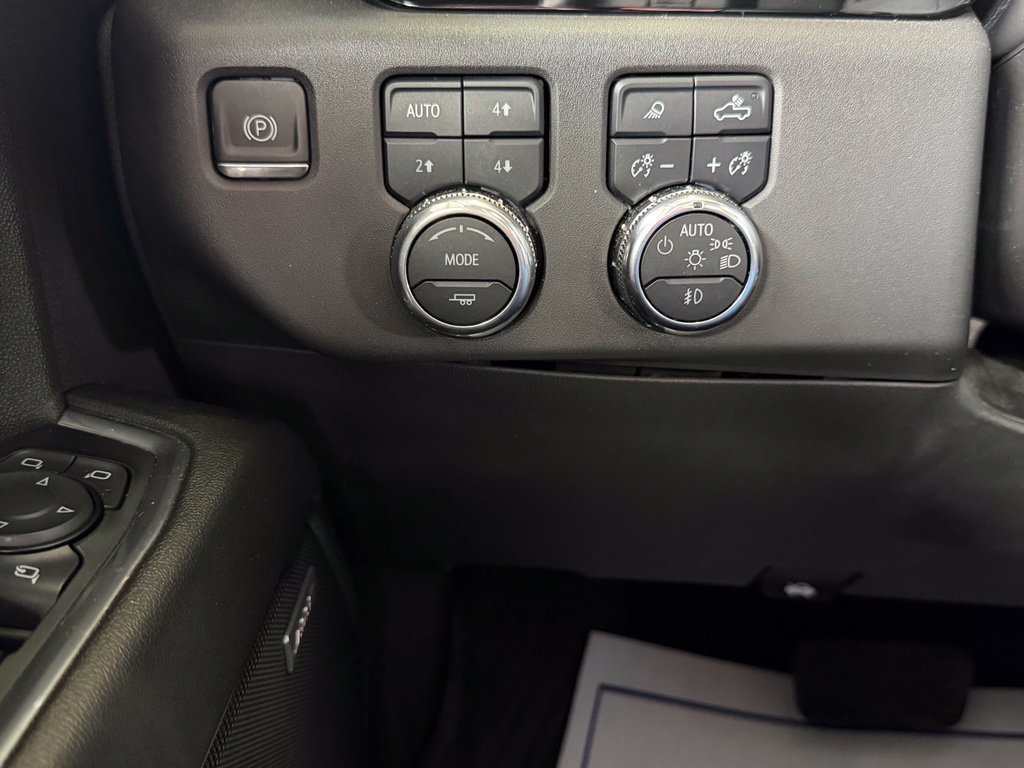 Used 2024 GMC Sierra 1500 SLT AWD/4WD image 18