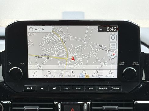 Used 2023 Nissan Pathfinder Platinum AWD/4WD image 4