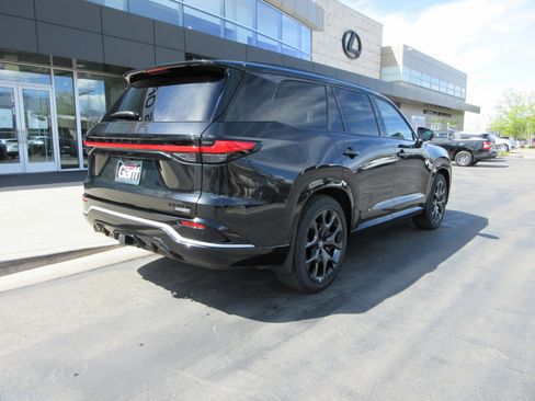 New 2026 Lexus TX 500h AWD image 10