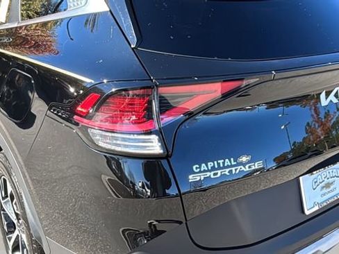 Used 2024 Kia Sportage EX image 35