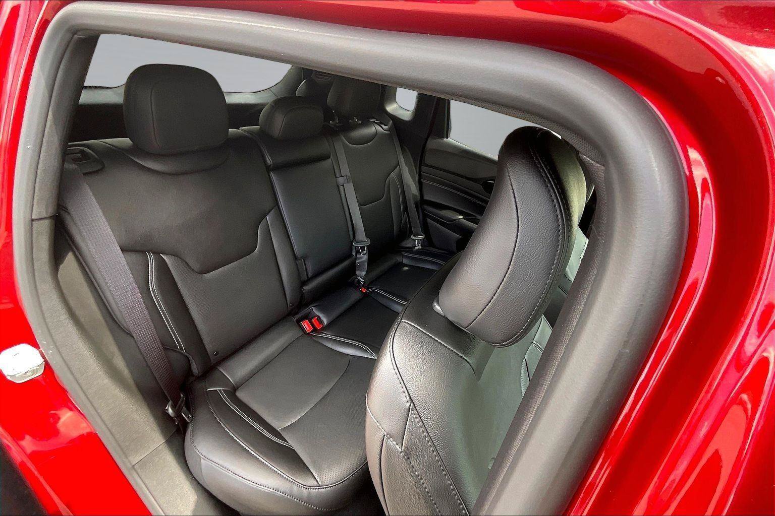 Used 2024 Jeep Compass Limited w/ Driver Assist Group I AWD/4WD image 25