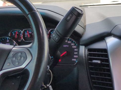 Used 2019 Chevrolet Suburban LT RWD image 22