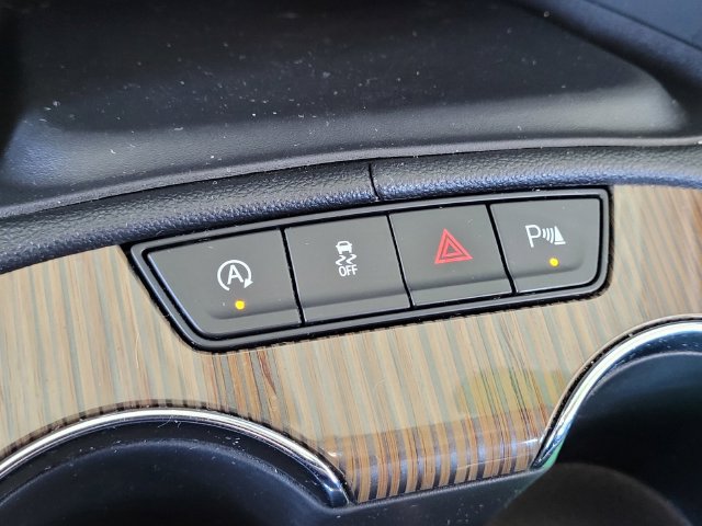 Used 2021 GMC Acadia SLE FWD image 12