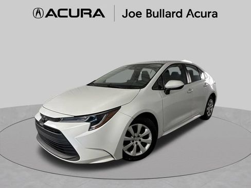 Used 2023 Toyota Corolla LE FWD image 1