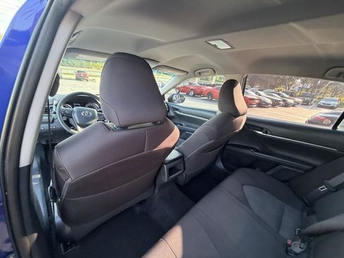 Used 2018 Toyota Camry LE w/ Convenience Package FWD image 35