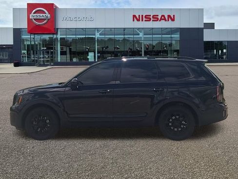 Used 2025 Kia Telluride AWD image 4