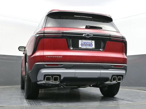 New 2026 Chevrolet Traverse LT w/ Driver Confidence Package FWD image 41