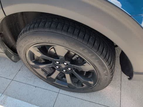 Used 2022 Ford Explorer ST-Line w/ Class IV Trailer Tow Package image 11