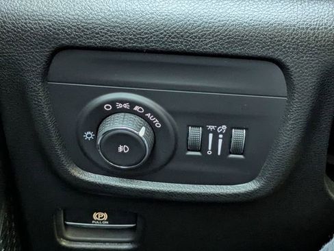 Used 2024 Jeep Grand Cherokee Limited w/ Trailer Tow Package image 32