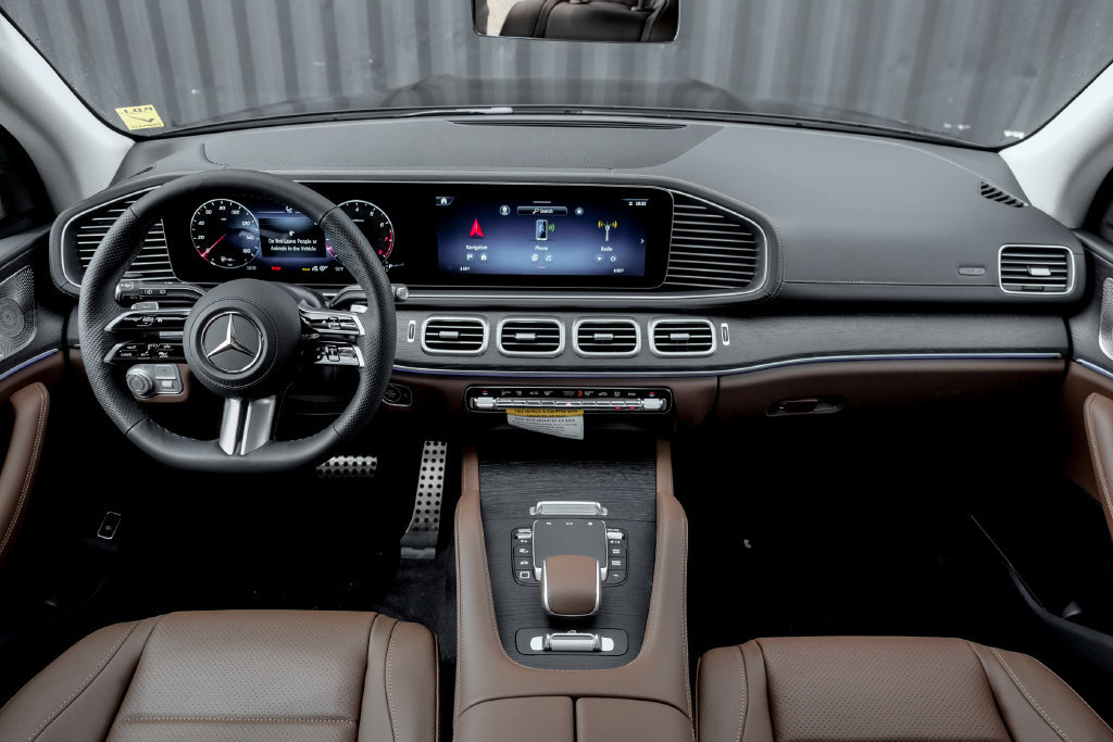 Used 2026 Mercedes-Benz GLS 450 4MATIC image 23