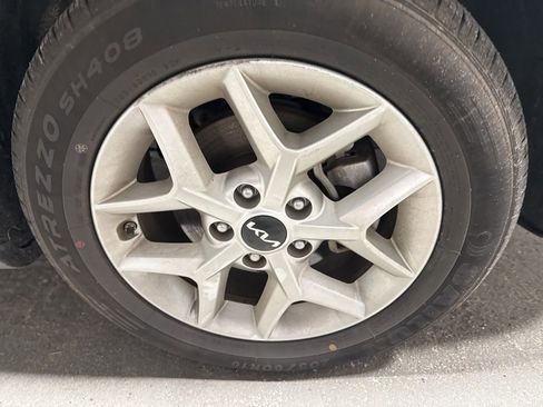 Used 2024 Kia Soul LX w/ Option Group 015 image 42