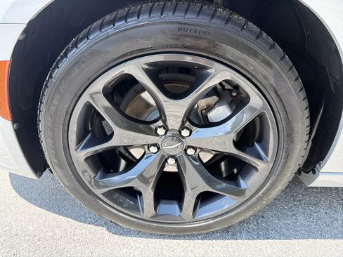 Used 2023 Chrysler 300 Touring L w/ Popular Equipment Group RWD image 12