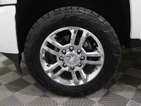 Used 2019 Chevrolet Silverado 2500 High Country w/ Duramax Plus Package image 38