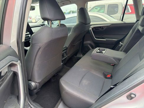 Used 2024 Toyota RAV4 LE FWD image 9