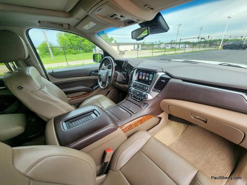 Used 2016 Chevrolet Suburban LTZ RWD image 36