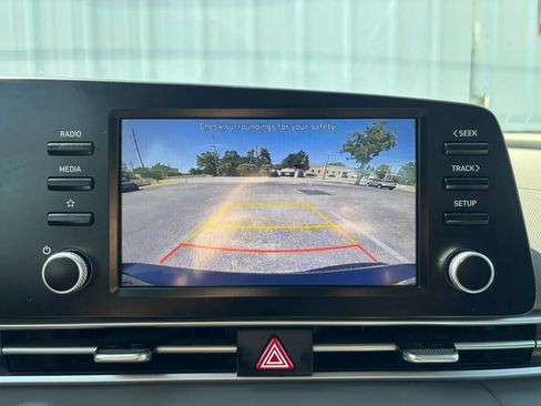 Used 2022 Hyundai Elantra SEL FWD image 31