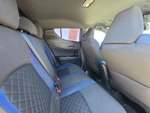 Used 2021 Toyota C-HR XLE FWD image 26