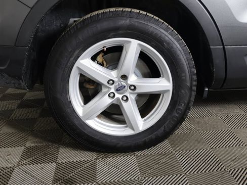 Used 2019 Ford Explorer XLT w/ Equipment Group 202A image 21