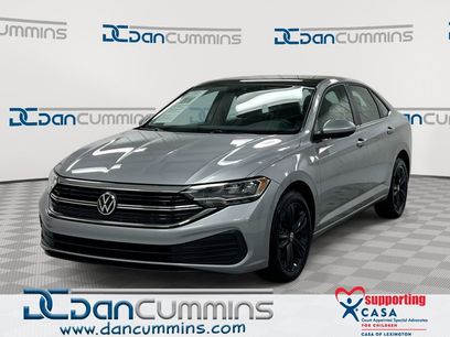 Used 2023 Volkswagen Jetta SE w/ Panoramic Sunroof Package