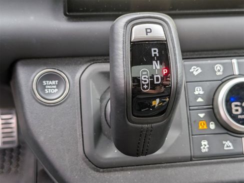 Used 2024 Land Rover Defender 130 V8 image 26