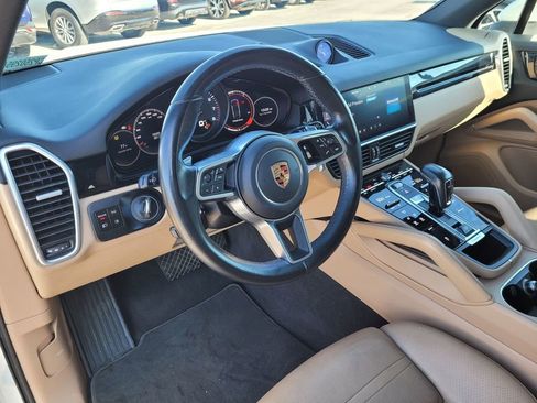 Used 2020 Porsche Cayenne image 13