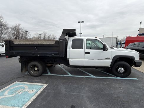 Used 2007 Chevrolet Silverado 3500 2WD Extended Cab w/ Heavy-Duty Power Package image 8