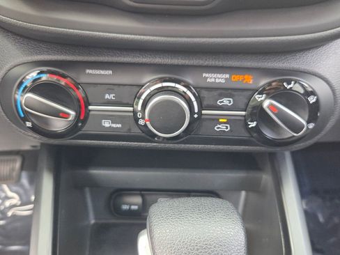 Used 2025 Kia Soul LX FWD image 20
