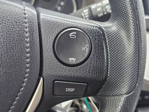 Used 2015 Toyota RAV4 LE AWD/4WD image 32