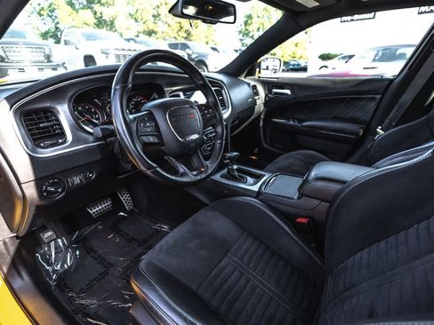 Used 2017 Dodge Charger R/T RWD image 20