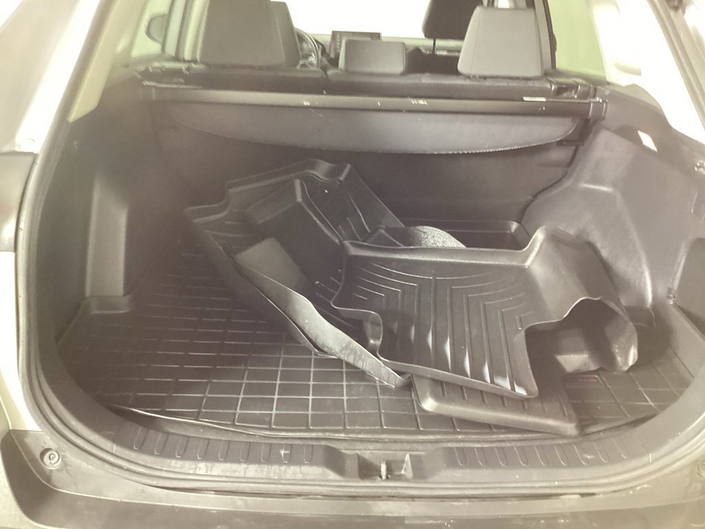 Used 2020 Toyota RAV4 XLE AWD/4WD image 24