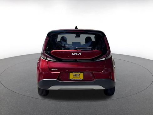 Used 2025 Kia Soul LX w/ LX Technology Package FWD image 14