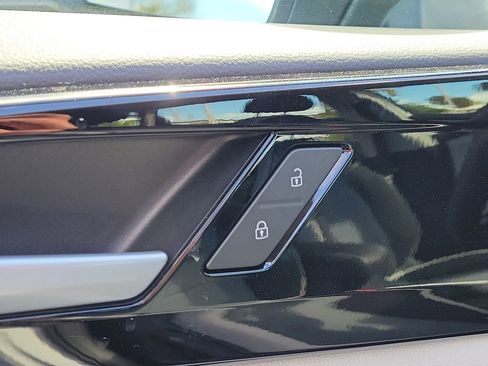 New 2026 Volkswagen Taos S image 13