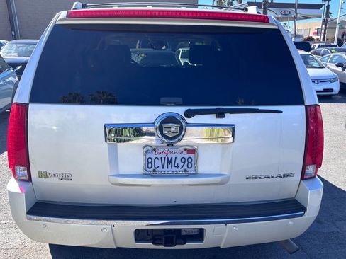 Used 2009 Cadillac Escalade 4WD Hybrid image 9