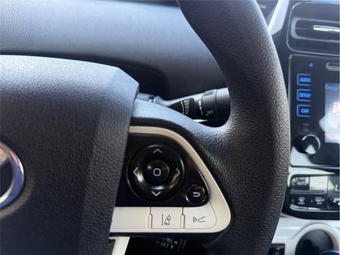 Used 2017 Toyota Prius Two FWD image 23