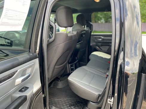 Used 2022 RAM 1500 Big Horn AWD/4WD image 18