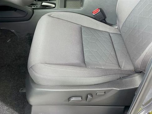 New 2026 Nissan Frontier SV image 18