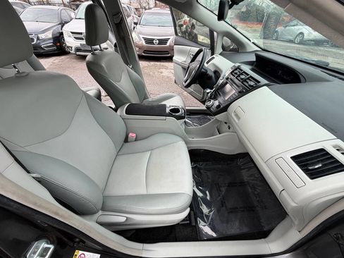 Used 2013 Toyota Prius V Five image 20