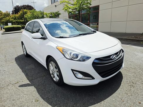 Used 2014 Hyundai Elantra GT FWD image 7