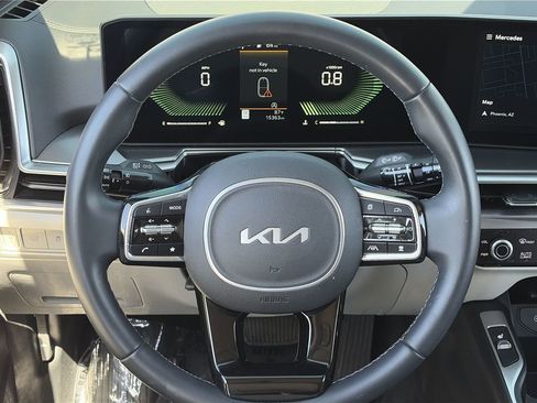 Certified 2025 Kia Sorento EX w/ Panoramic Sunroof Package FWD image 21