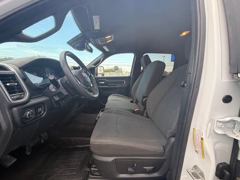 Used 2025 RAM 2500 Big Horn AWD/4WD image 12