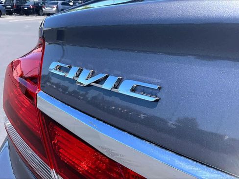 Used 2015 Honda Civic LX image 9