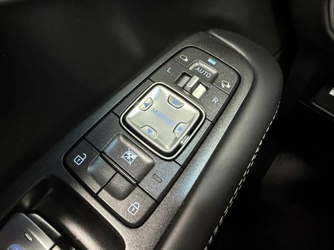 Used 2019 Genesis G90 3.3T Premium AWD/4WD image 33
